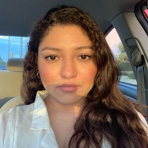 Meet your Posher, Nydia